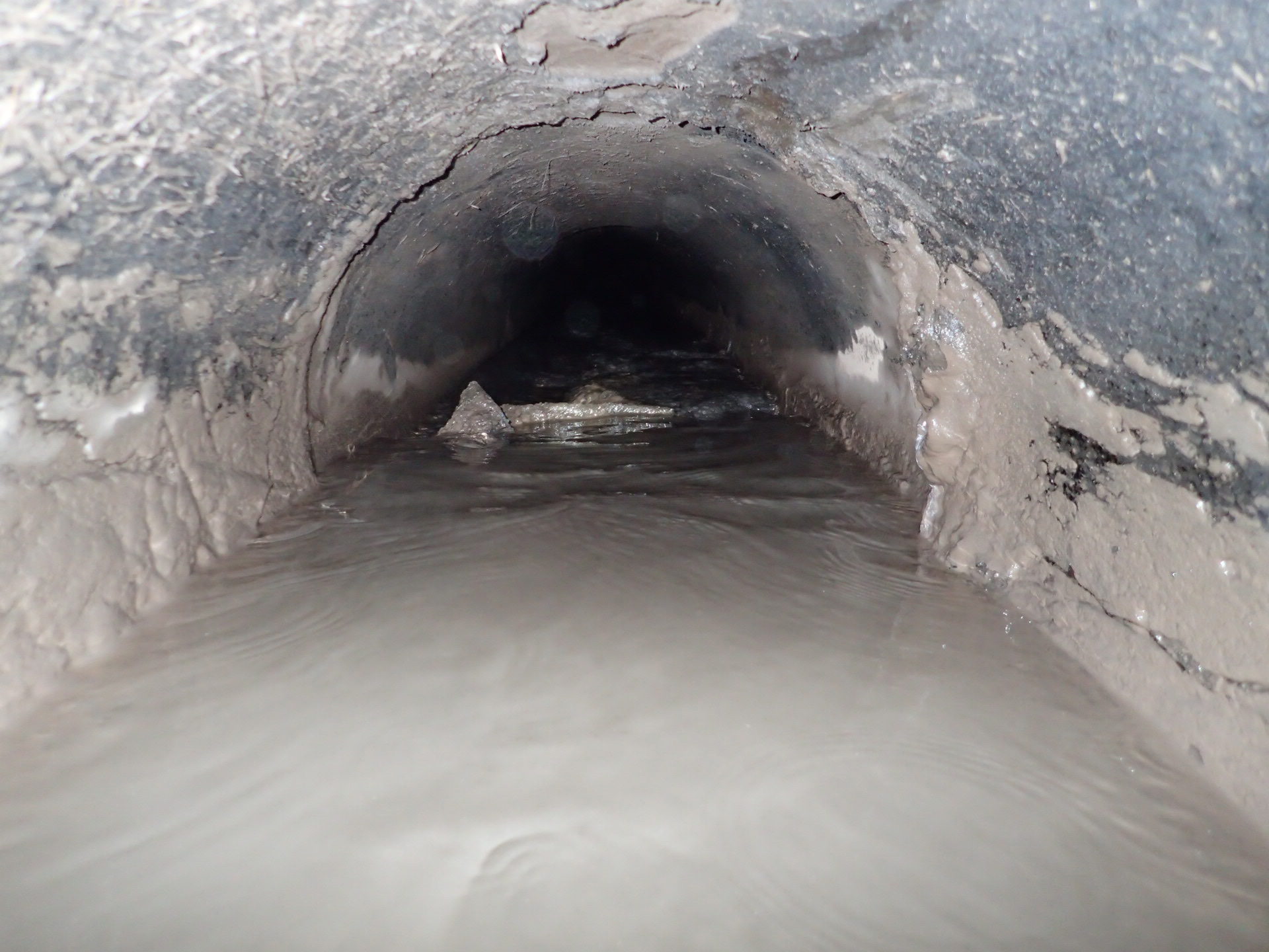 下水道管内での作業は特に酸素欠乏に注意が必要です